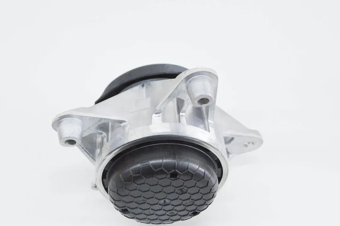 ENGINE MOUNT LEFT